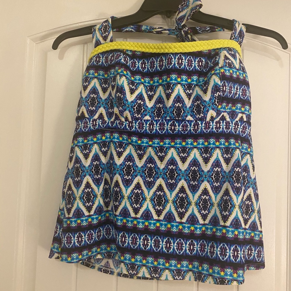 Jessica Simpson 1X Tankini Bathing Suit Top EUC